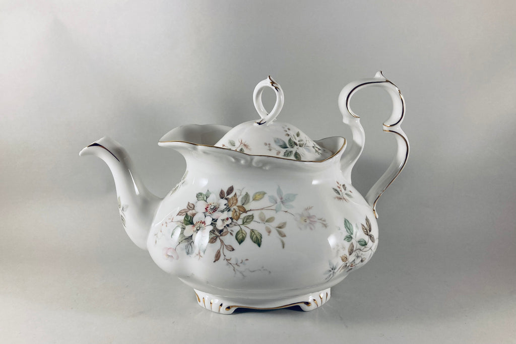 royal-albert-haworth-teapot-2pt-the-china-village