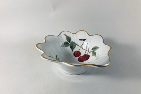 Royal Worcester - Evesham - Gold Edge - Dish - 5 1/2" (Shell) - The China Village