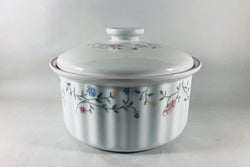 Johnsons - Summer Chintz - Casserole Dish - 4pt - The China Village