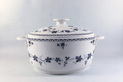 Royal Doulton - Yorktown - New Style - Smooth - Casserole Dish - 3 1/2pt - The China Village