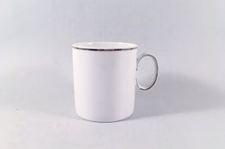 Thomas - Medaillon - Thin Silver Band - Teacup - 2 3/4 x 2 7/8" - The China Village