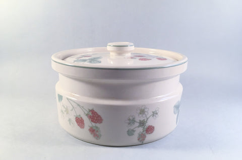 Wedgwood - Raspberry Cane - Sterling Shape - Casserole Dish - 2pt - The China Village