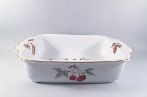 Royal Worcester - Evesham - Gold Edge - Roaster - 11 3/4 x 9" - The China Village