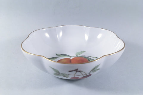 Royal Worcester - Evesham - Gold Edge - Serving Bowl - 6 1/2" - The China Village