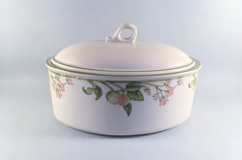 Wedgwood - Wild Apple - Granada Shape - Casserole Dish - 4pt - The China Village