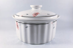 Johnsons - Summerfields - Casserole Dish - 3pt - The China Village