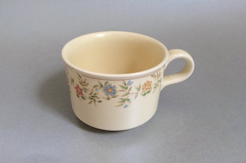 BHS - Country Garland - Teacup - 3 1/2" x 2 1/2" - The China Village